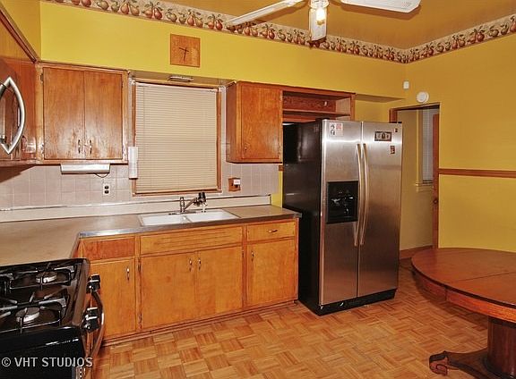 3rd image of 4918 W Kamerling Ave
