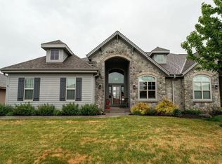 3412 Walnut Trl, Waukesha, WI 53188