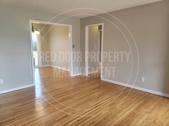 4th image of 1502 E Jump Ave