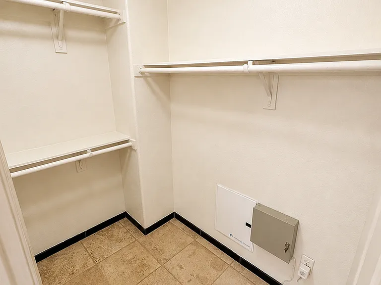 621 Marbella Ct — Photo 26