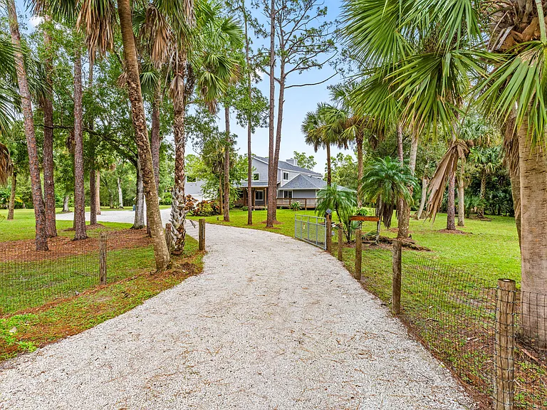 12151 Old Indiantown Rd — Photo 5