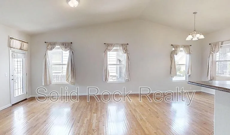 11817 Bremen Point — Photo 6