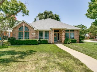 7041 Spanish Oaks Dr, North Richland Hills, TX 76182