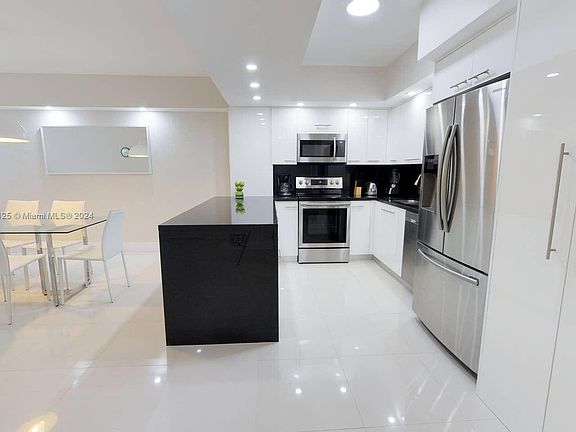 3rd image of 19370 Collins Ave APT 123