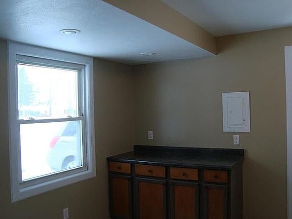5th image of 60349 Missouri Ave