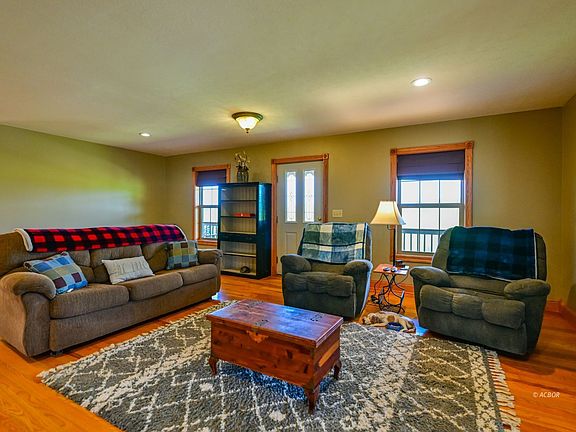 4th image of 67280 Woodfield Dr