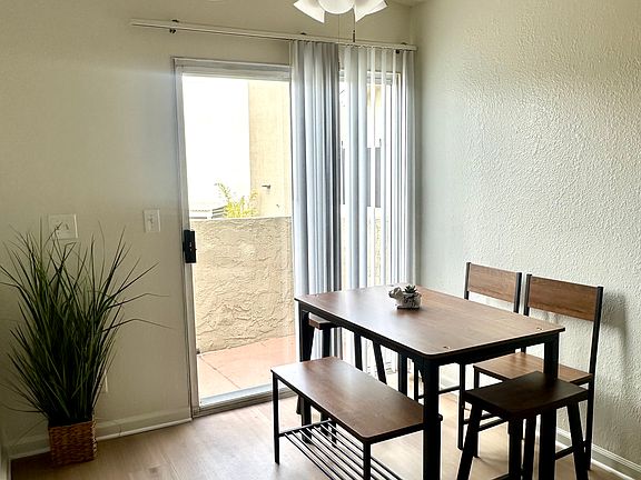 5th image of 390 W University Ave APT 023
