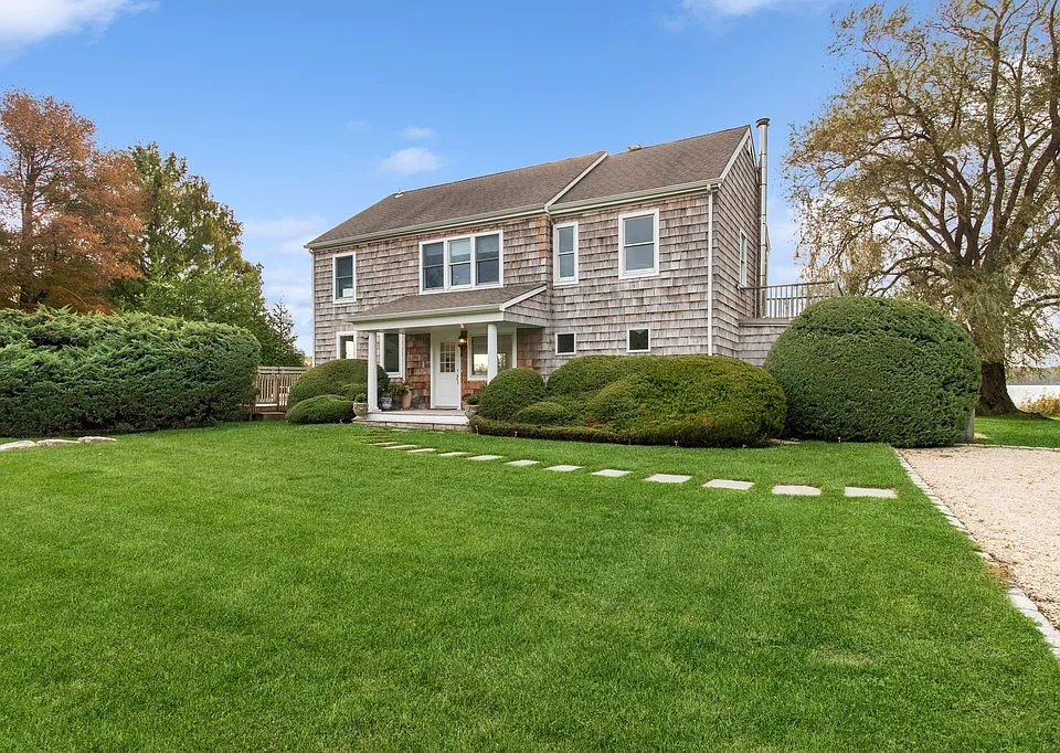 102 Mill Pond Ln