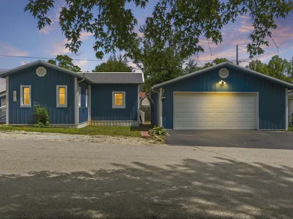 1312 S Tilden Road, Stockton, MO 65785