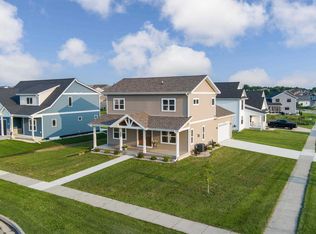 1295 Stonehaven Dr, Sun Prairie, WI 53590