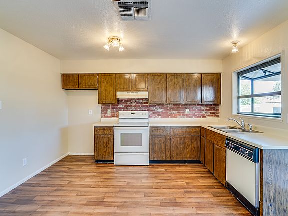 5th image of 7137 W Missouri Ave