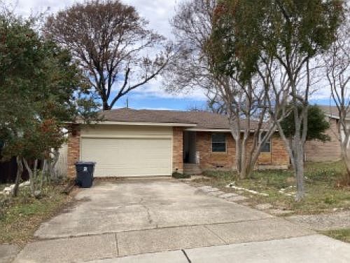 1st image of 9015 Clearwater Dr