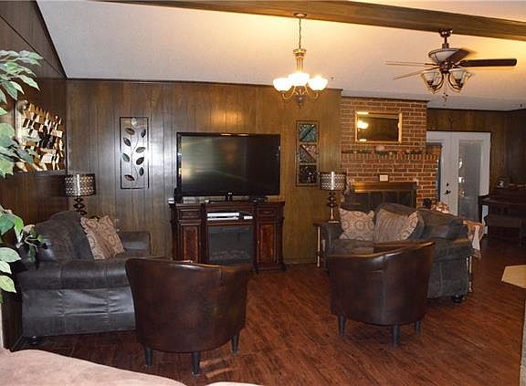 5th image of 904 Westlake Dr