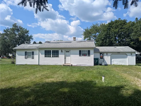 2194 W Blee Rd, Springfield, OH 45502