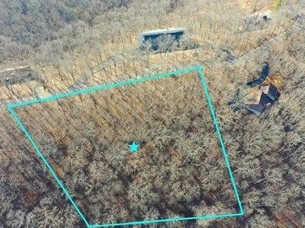 1546 Palisades Rd, Ballwin, MO 63021