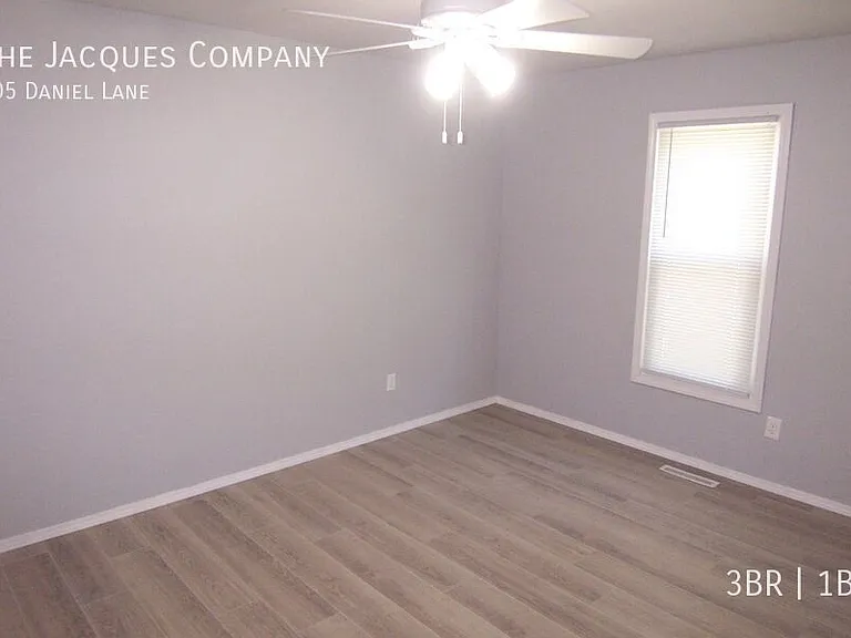 605 Daniel Ln — Photo 5