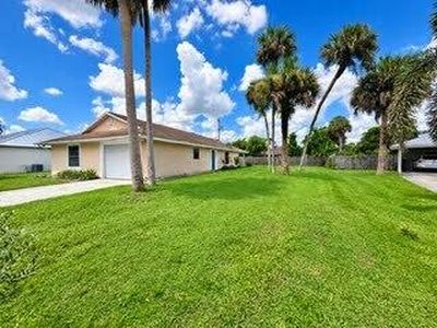 1573 SW Dycus Ave, Port Saint Lucie, FL, 34953
