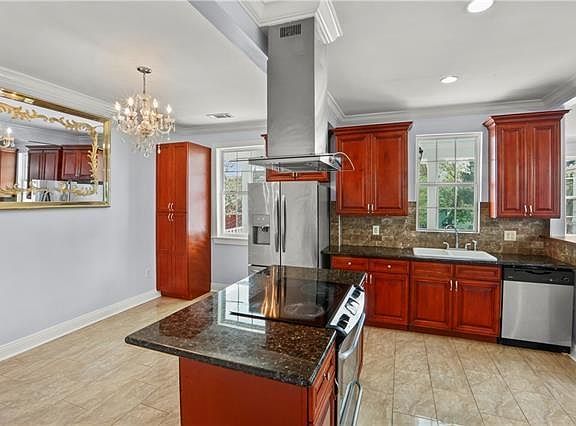 4th image of 2724-26 Upperline St