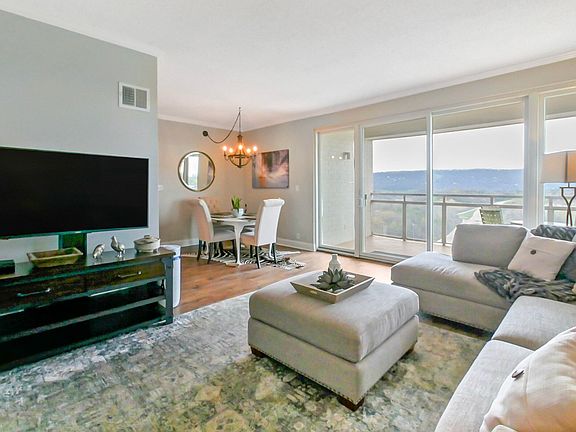 3rd image of 1131 Stringers Ridge Rd APT 15K