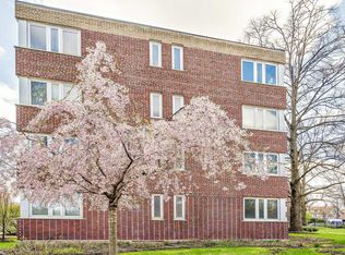 7200 Oak Ave APT 2NE, River Forest, IL 60305