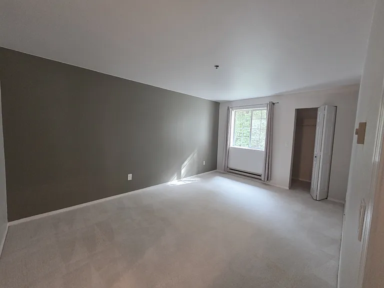 2740 118th Ave SE #302 — Photo 4