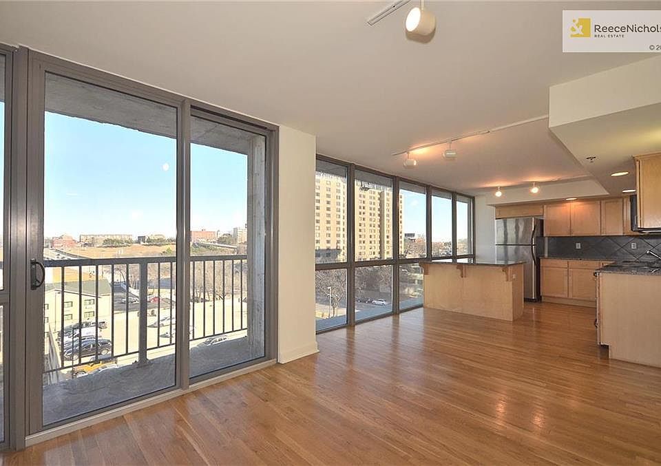1st image of 600 E Admiral Blvd #804