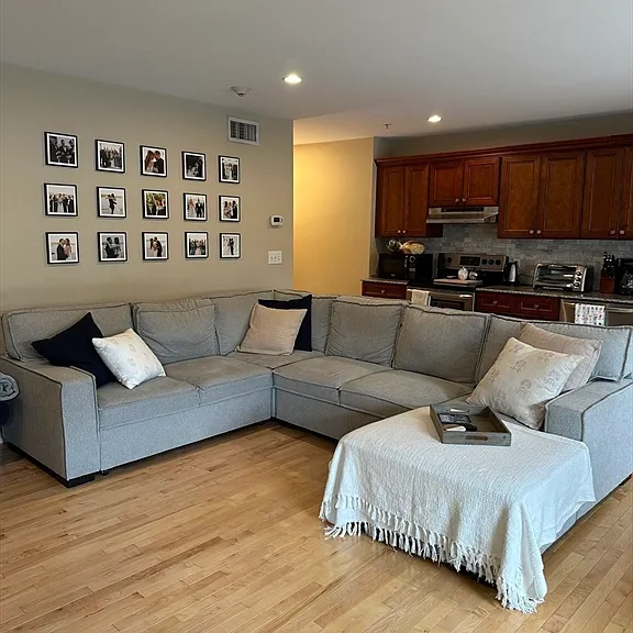 137 Court St #3 — Photo 6