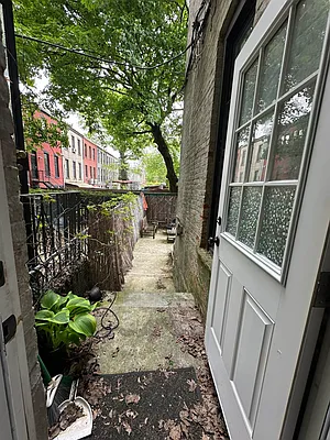 Rented by Lang Realty LLC | media 15