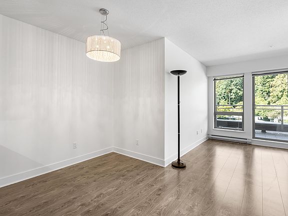4th image of 500 Royal Ave #611
