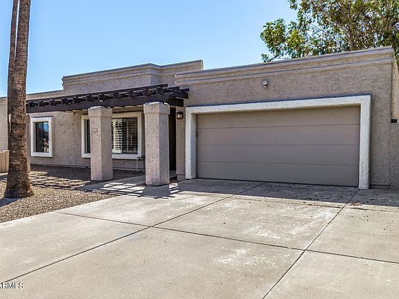 4th image of 1845 E PEBBLE BEACH Drive