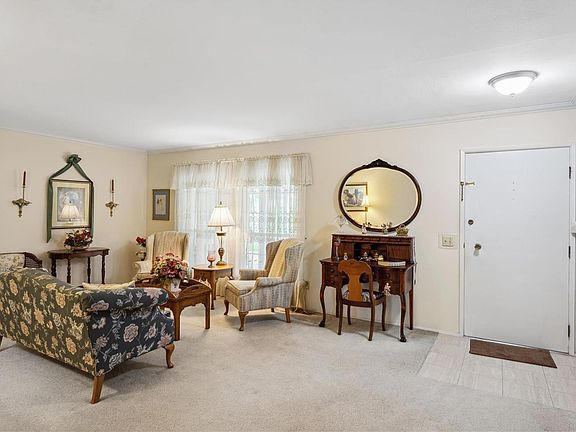 4th image of 4966 Brockwood Dr
