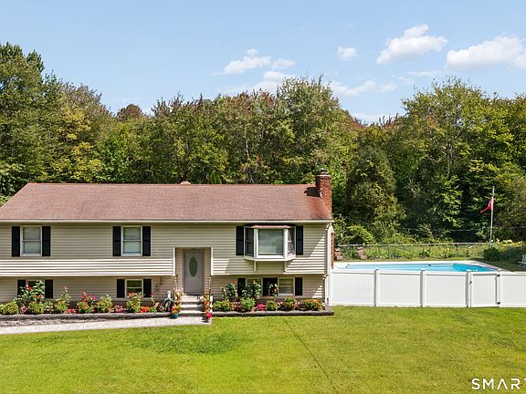 2nd image of 5 Sherwood Drive