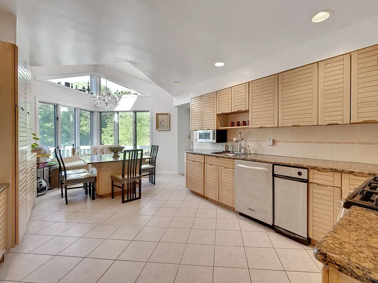 2 Meadow Wood Ln — Photo 8
