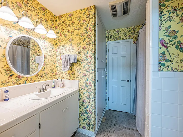 2818 Frontier Dr — Photo 10