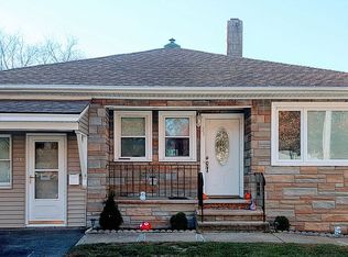 23 Matteson Ave, West Warwick, RI 02893