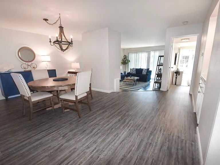 79 Kingston Ct. — Photo 14
