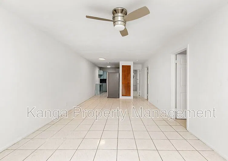 2 bed, 1.0 bath, 900 sqft, $2,200 — Photo 3
