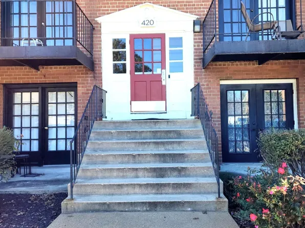 420 N Armistead St APT 203, Alexandria, VA 22312