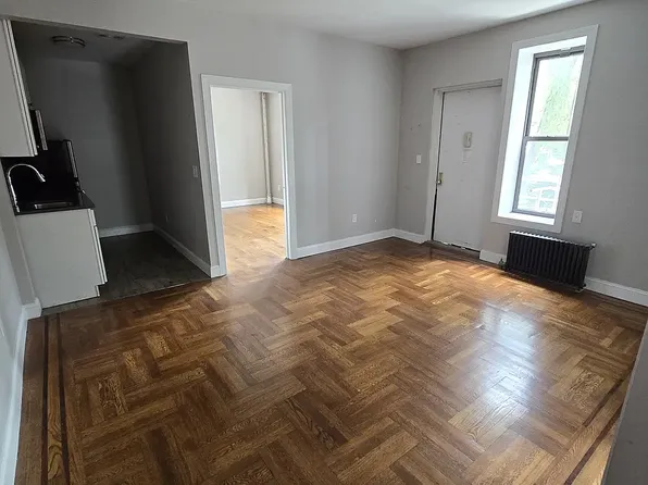 250 Ocean Pkwy #1N, Brooklyn, NY 11218