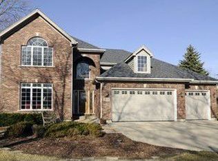 2006 Paddock Ln, Wheaton, IL 60187