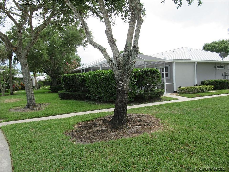 1st image of 1585 SW Waterfall Blvd