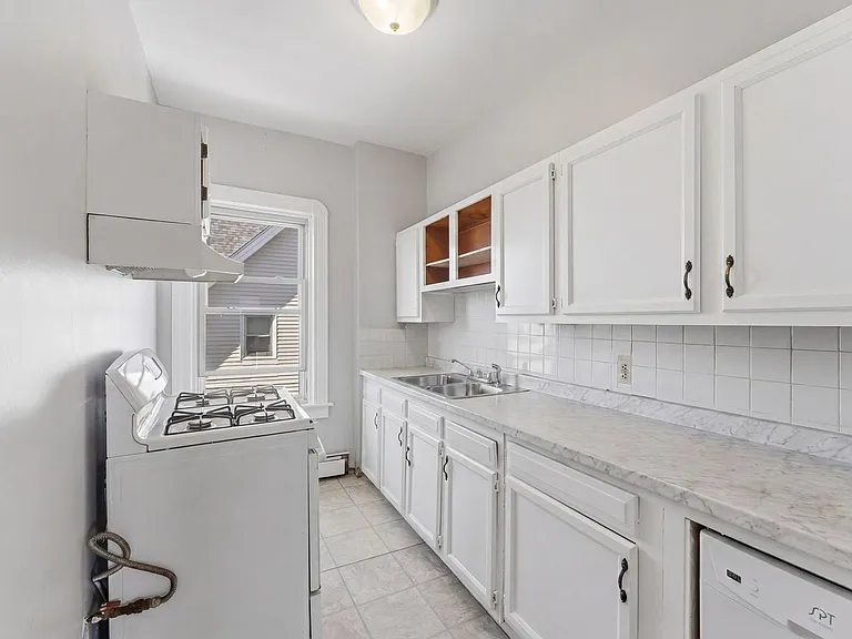 796 Main Street — Photo 7