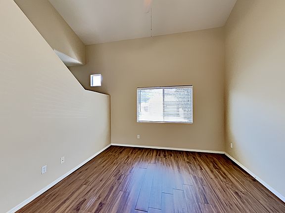 2nd image of 8114 W Beck Ln