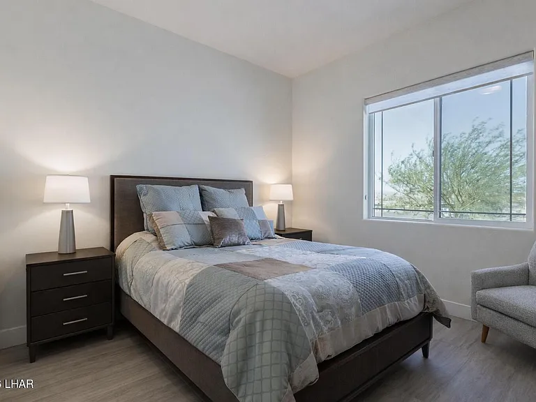 1631 E Laurel Dr — Photo 28