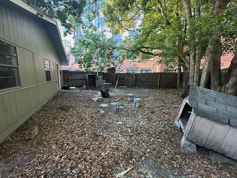 1215 NW 6th Pl — Photo 12