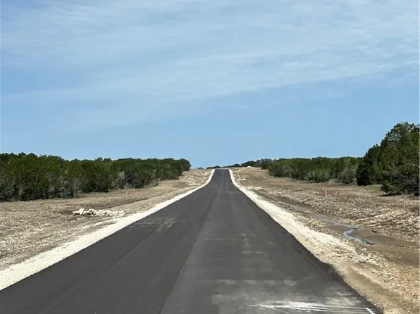 Cedar Bluff Loop, Gatesville, TX 76528