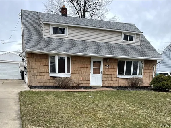 121 E Somerset Ave, Tonawanda, NY 14150
