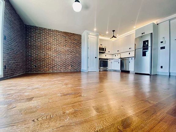 4th image of 25 Brooklyn Ave #6A