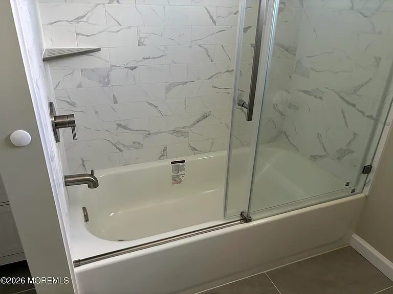 14 Skippers Blvd — Photo 6