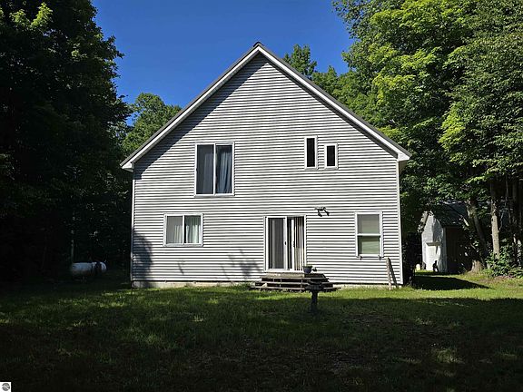 4th image of 3878 Vista Valley Rd